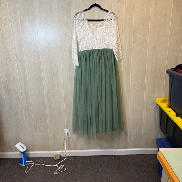 NWOT Evathan Elegant White and Green Lace Dress- XL - Picture 7 of 9